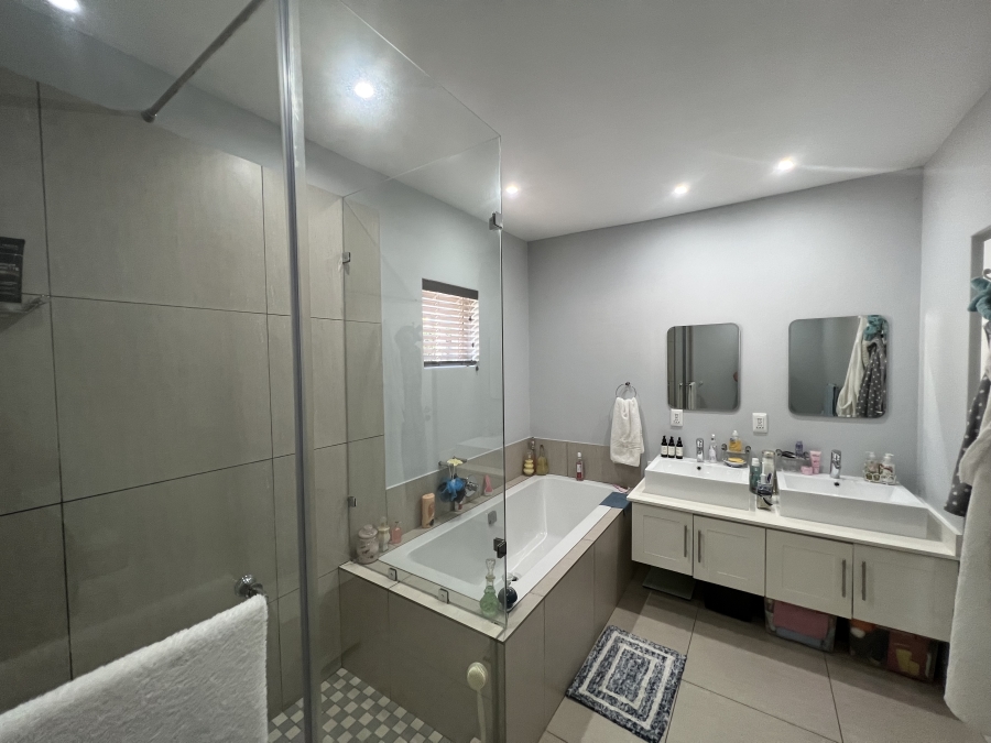 2 Bedroom Property for Sale in Clarendon KwaZulu-Natal