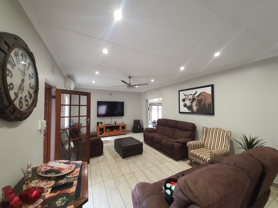 3 Bedroom Property for Sale in Meer En See KwaZulu-Natal