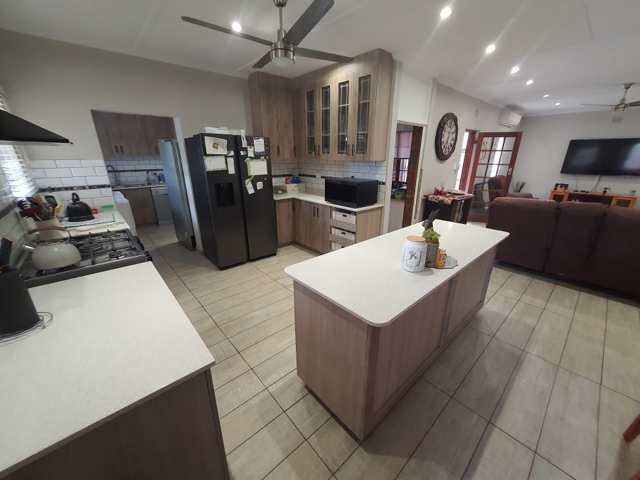 3 Bedroom Property for Sale in Meer En See KwaZulu-Natal