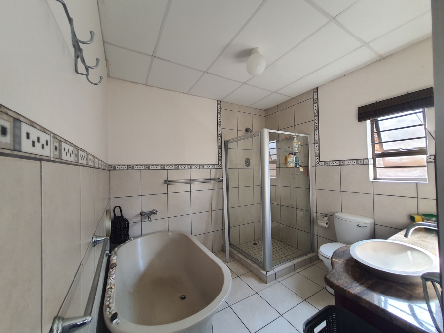 3 Bedroom Property for Sale in Meer En See KwaZulu-Natal