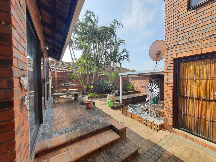 3 Bedroom Property for Sale in Meer En See KwaZulu-Natal