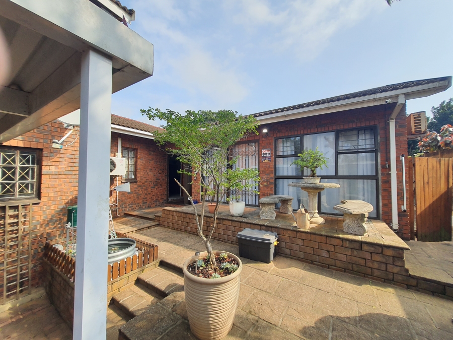 3 Bedroom Property for Sale in Meer En See KwaZulu-Natal