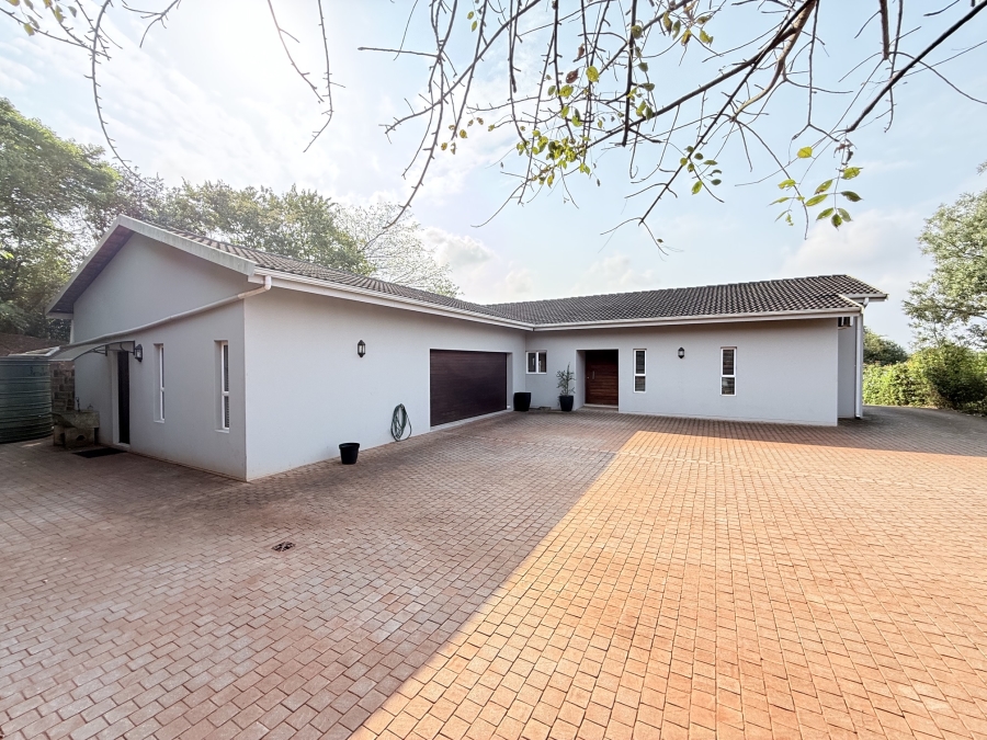 5 Bedroom Property for Sale in Zini River Estate KwaZulu-Natal