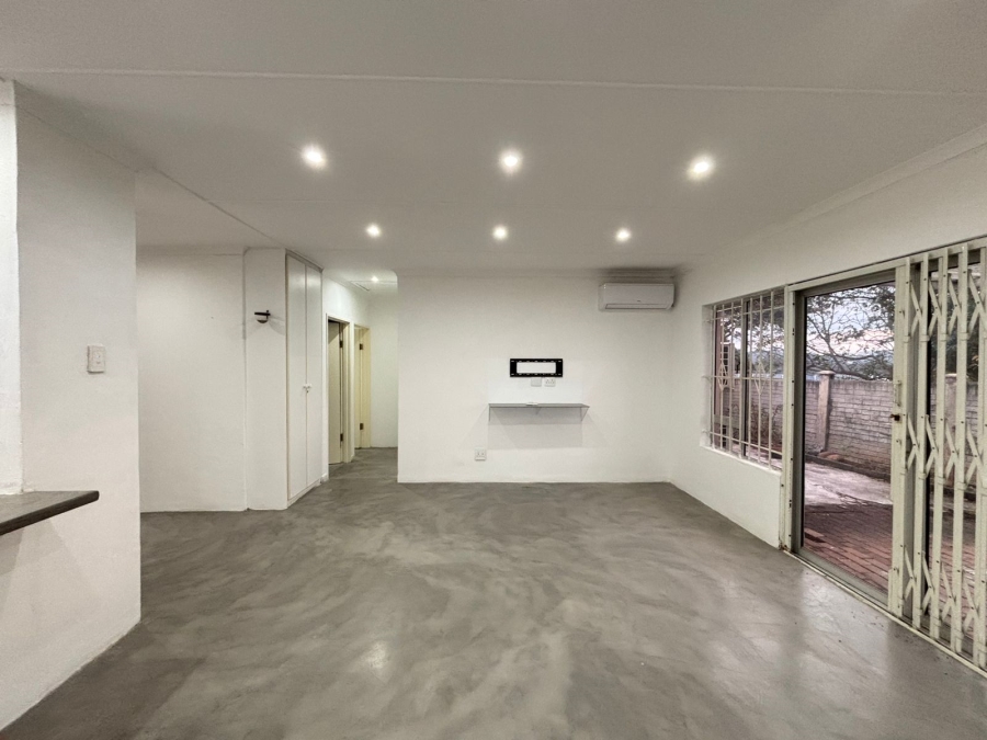 2 Bedroom Property for Sale in Sherwood KwaZulu-Natal