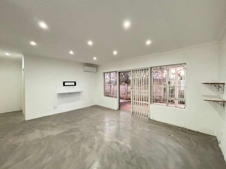 2 Bedroom Property for Sale in Sherwood KwaZulu-Natal