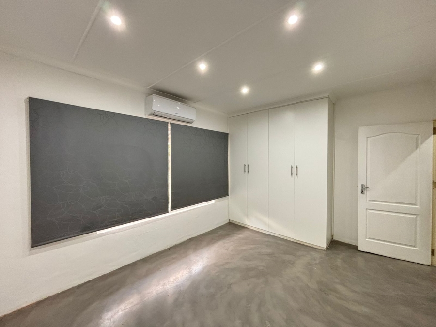 2 Bedroom Property for Sale in Sherwood KwaZulu-Natal