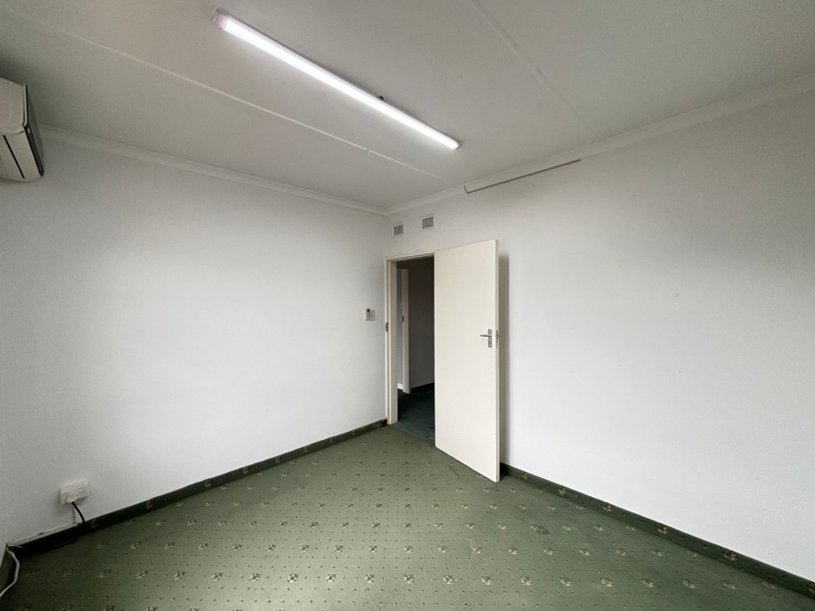 4 Bedroom Property for Sale in Reservoir Hills KwaZulu-Natal