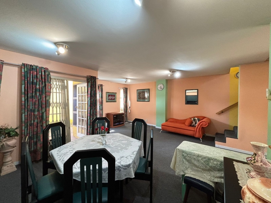 3 Bedroom Property for Sale in Essenwood KwaZulu-Natal