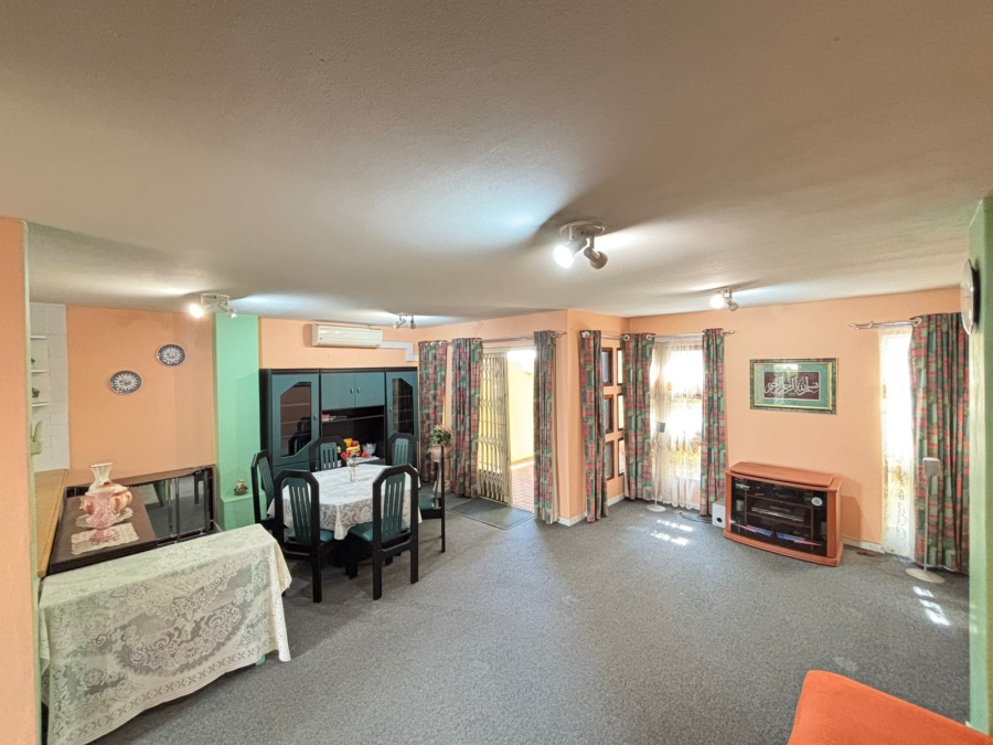 3 Bedroom Property for Sale in Essenwood KwaZulu-Natal