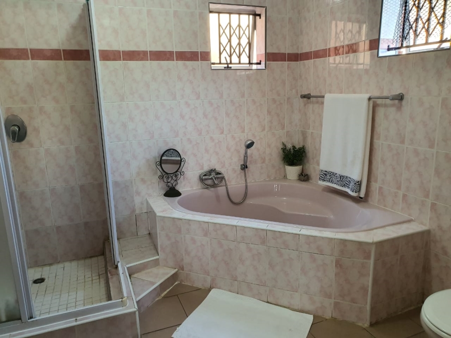 To Let 3 Bedroom Property for Rent in Illovo Glen KwaZulu-Natal