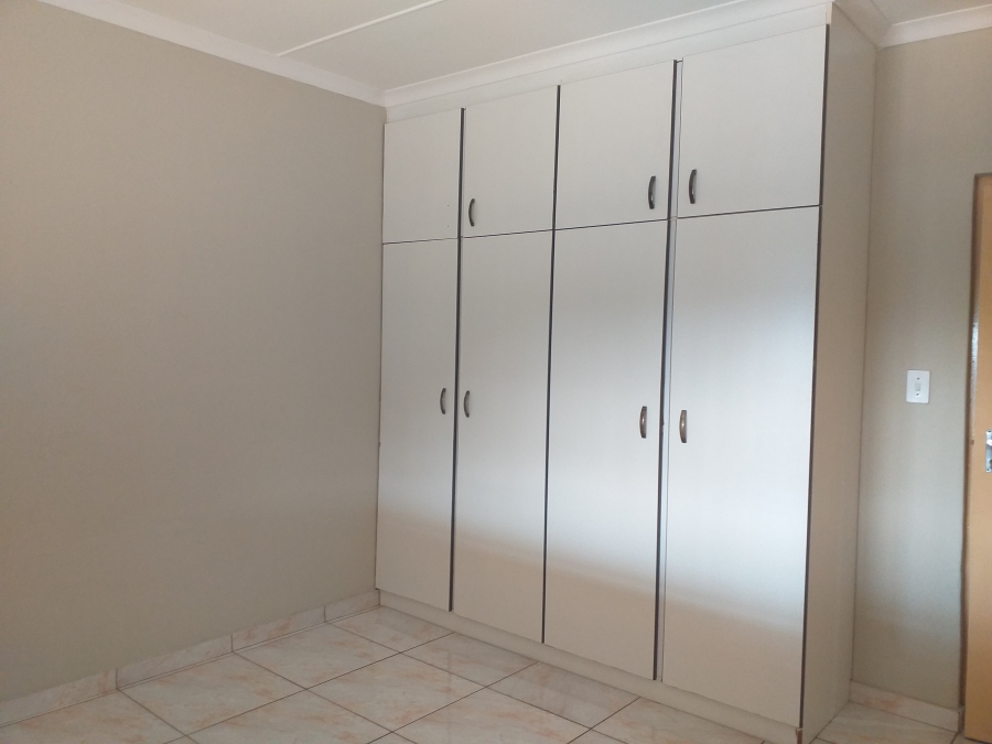 To Let 3 Bedroom Property for Rent in Illovo Glen KwaZulu-Natal
