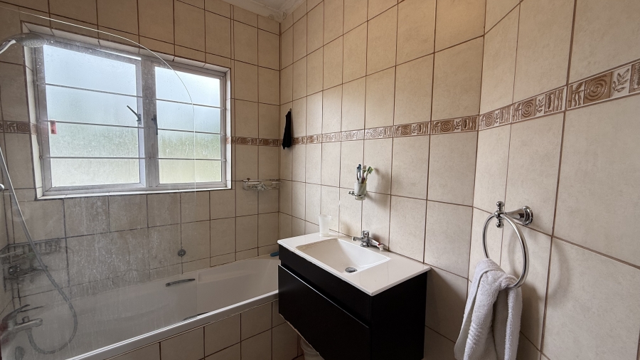 2 Bedroom Property for Sale in Prestbury KwaZulu-Natal