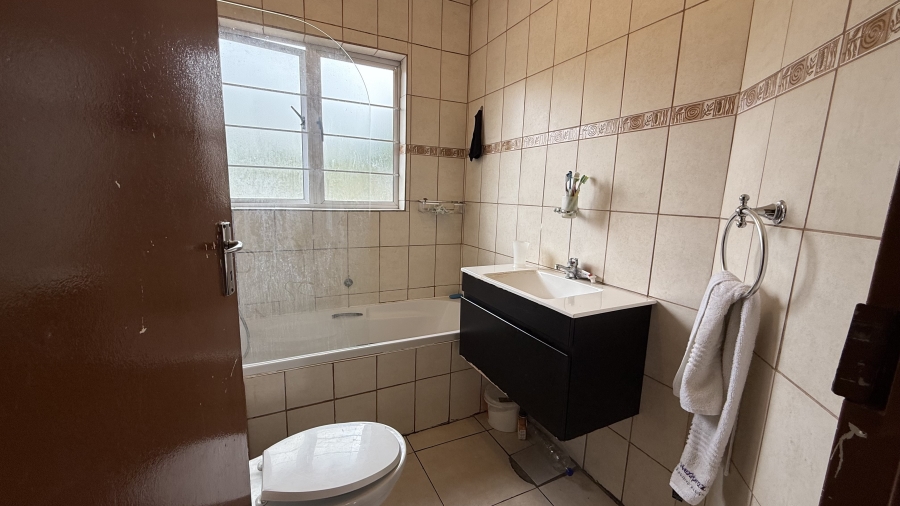 2 Bedroom Property for Sale in Prestbury KwaZulu-Natal