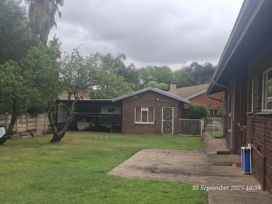 5 Bedroom Property for Sale in Aviary Hill KwaZulu-Natal