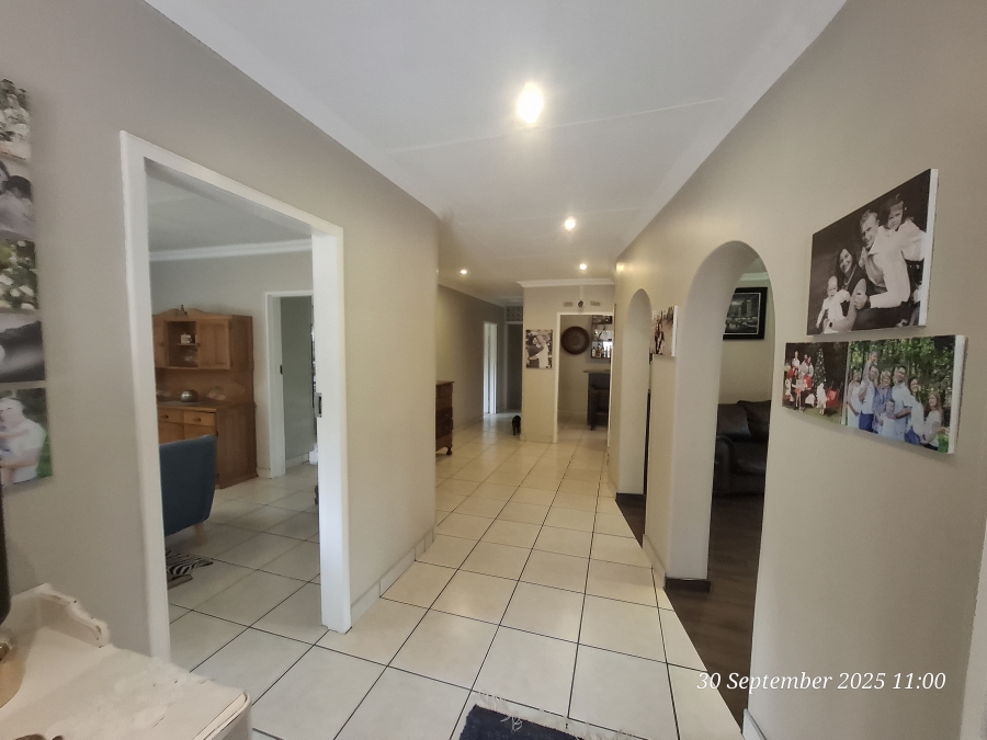 5 Bedroom Property for Sale in Aviary Hill KwaZulu-Natal