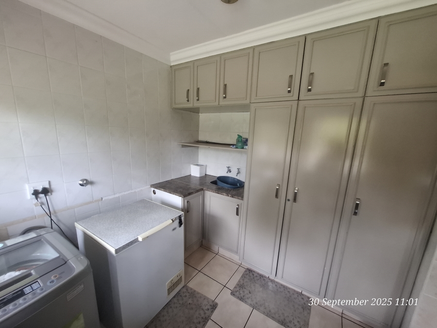 5 Bedroom Property for Sale in Aviary Hill KwaZulu-Natal