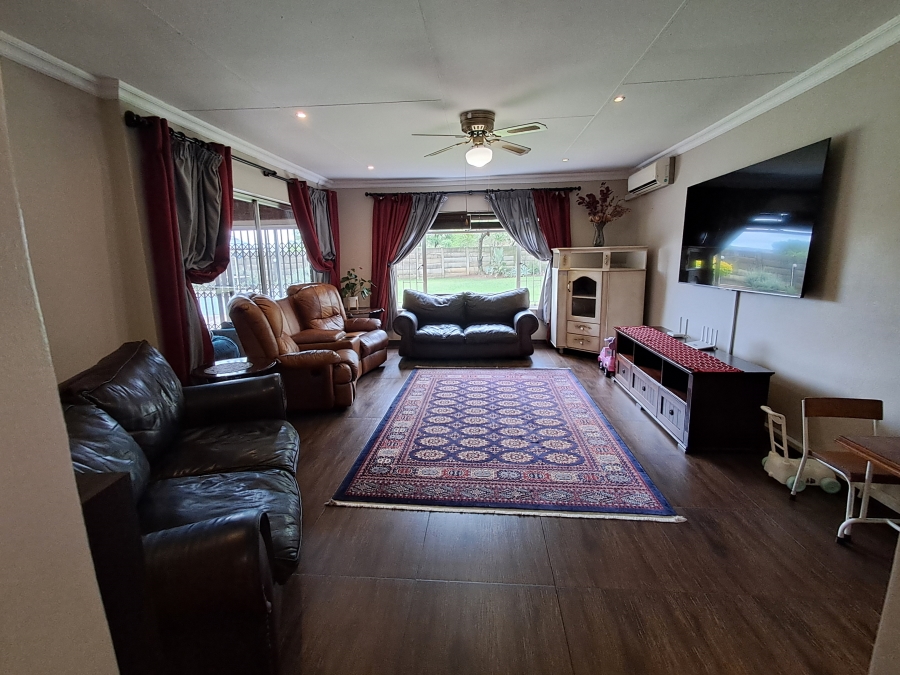 5 Bedroom Property for Sale in Aviary Hill KwaZulu-Natal