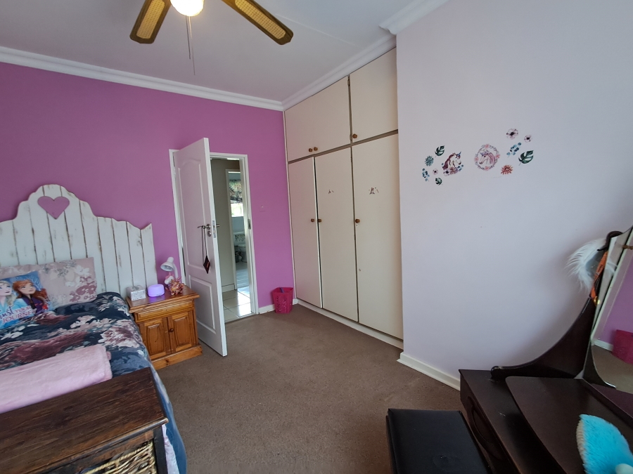 5 Bedroom Property for Sale in Aviary Hill KwaZulu-Natal