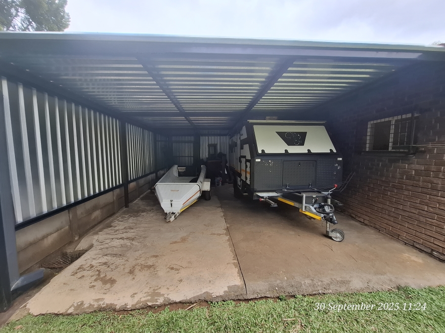 5 Bedroom Property for Sale in Aviary Hill KwaZulu-Natal