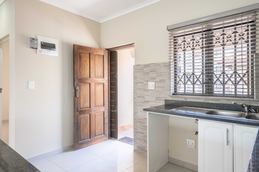 2 Bedroom Property for Sale in Amanzimtoti KwaZulu-Natal