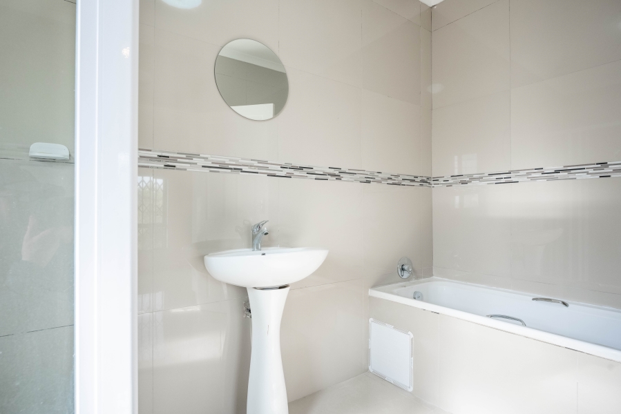 2 Bedroom Property for Sale in Amanzimtoti KwaZulu-Natal