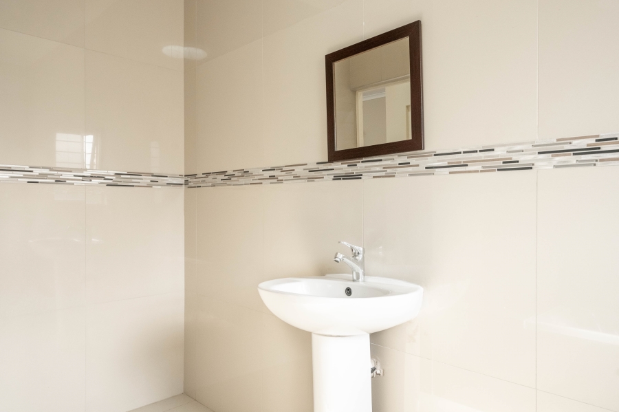 2 Bedroom Property for Sale in Amanzimtoti KwaZulu-Natal