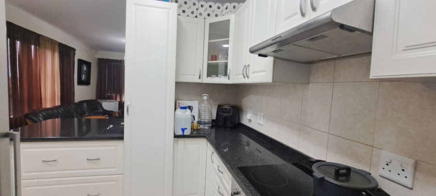 To Let 2 Bedroom Property for Rent in Glenwood KwaZulu-Natal