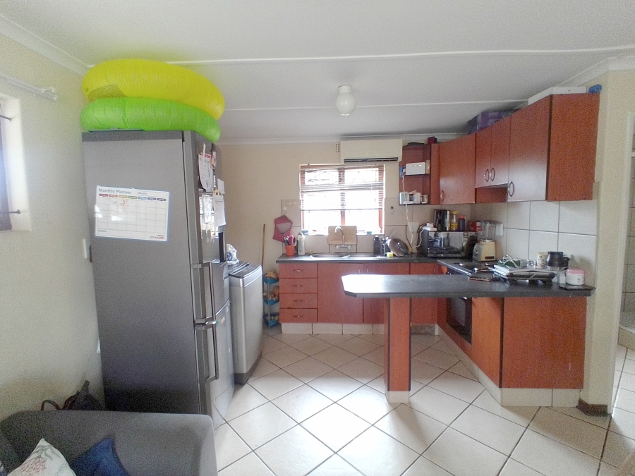 To Let 3 Bedroom Property for Rent in ZSM Industrial KwaZulu-Natal