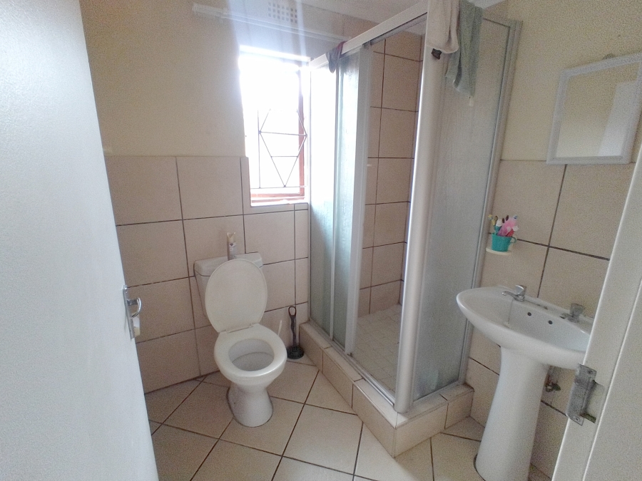 To Let 3 Bedroom Property for Rent in ZSM Industrial KwaZulu-Natal