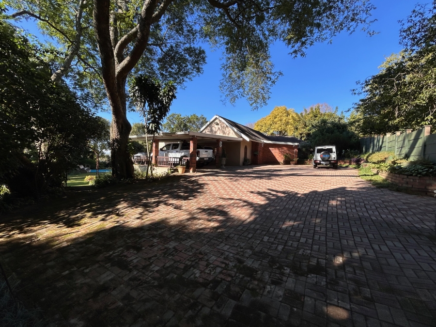 5 Bedroom Property for Sale in Athlone KwaZulu-Natal
