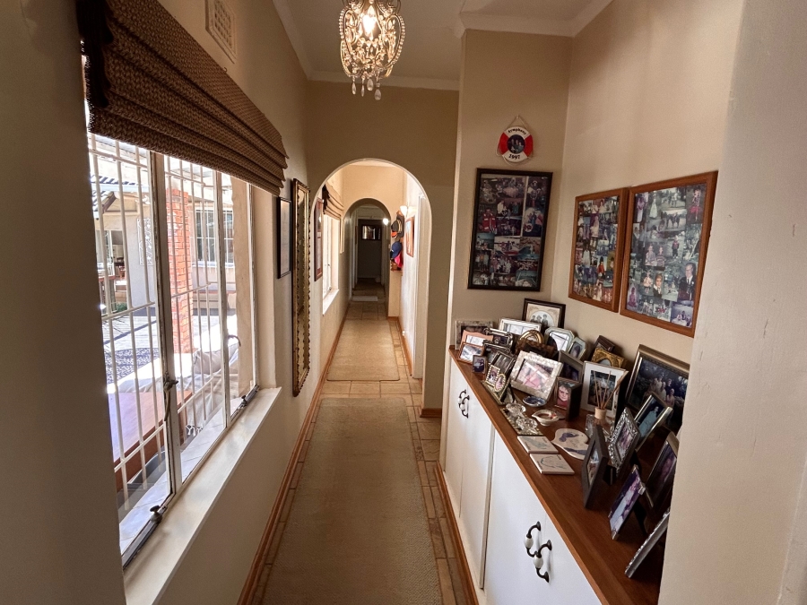 5 Bedroom Property for Sale in Athlone KwaZulu-Natal