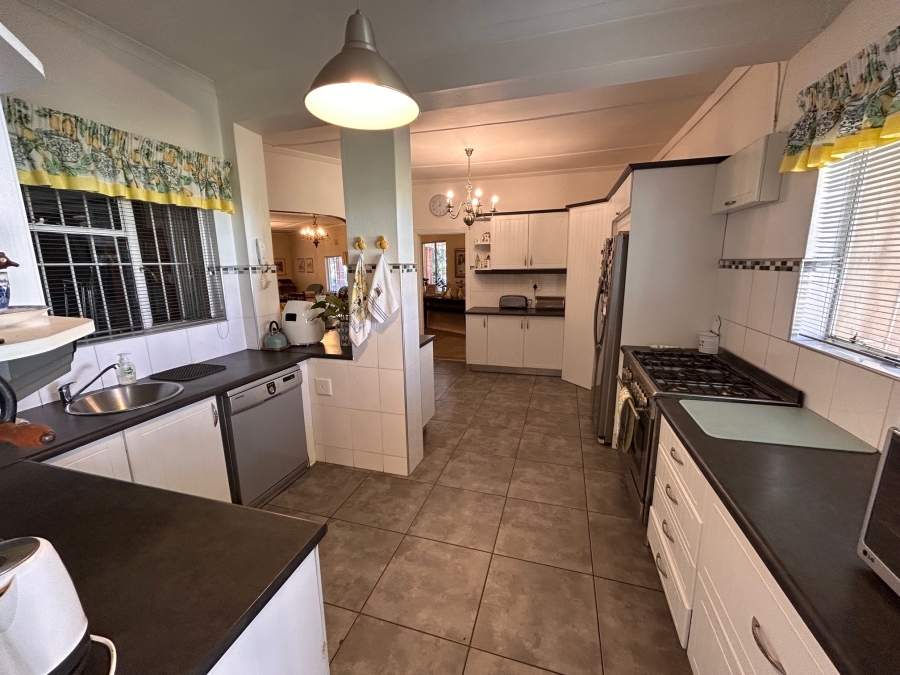 5 Bedroom Property for Sale in Athlone KwaZulu-Natal