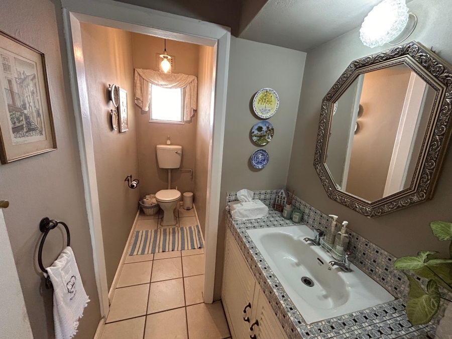 5 Bedroom Property for Sale in Athlone KwaZulu-Natal