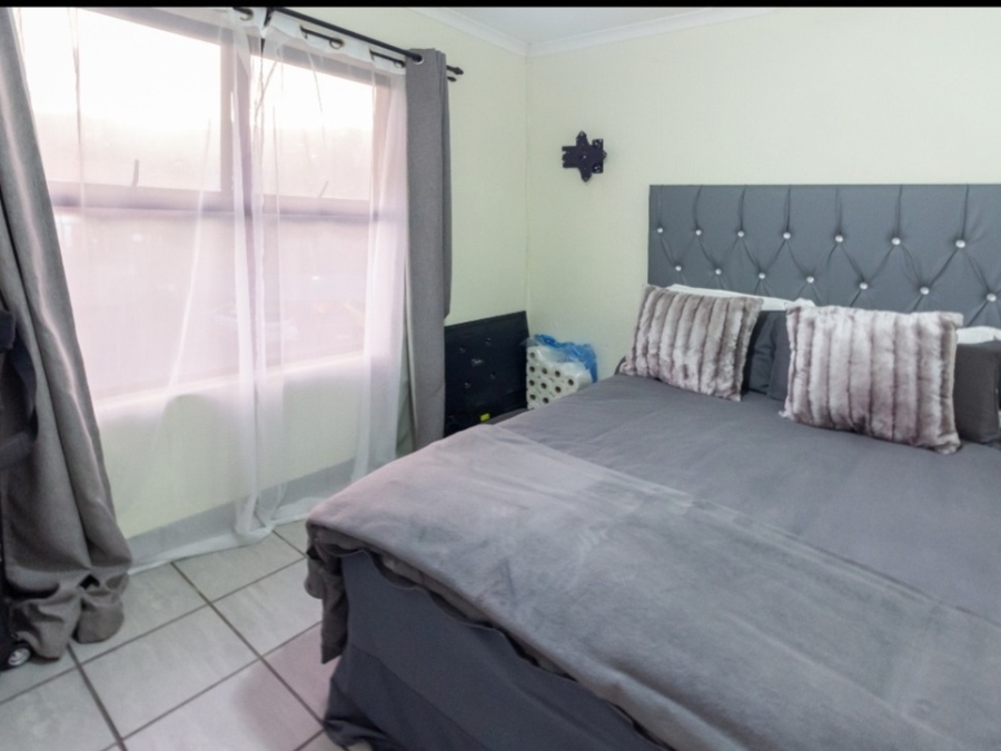 To Let 2 Bedroom Property for Rent in Ocean View KwaZulu-Natal