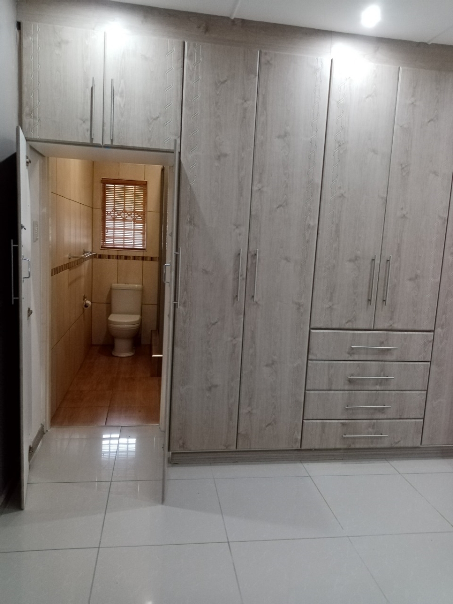 1 Bedroom Property for Sale in Westville Central KwaZulu-Natal