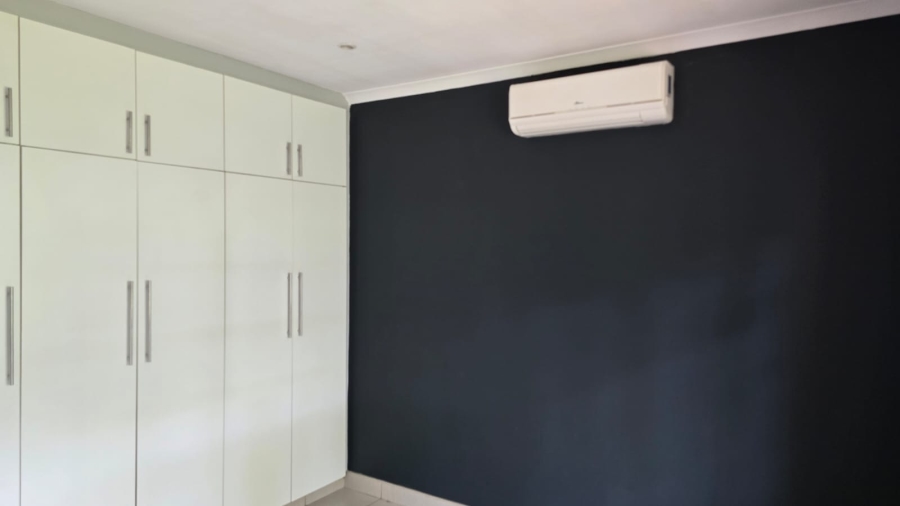 To Let 3 Bedroom Property for Rent in Signal Hill KwaZulu-Natal