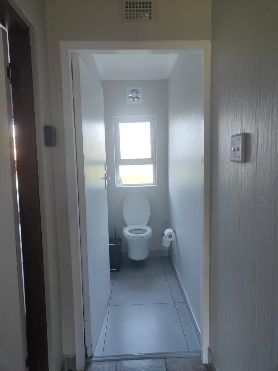 2 Bedroom Property for Sale in Ballitoville KwaZulu-Natal