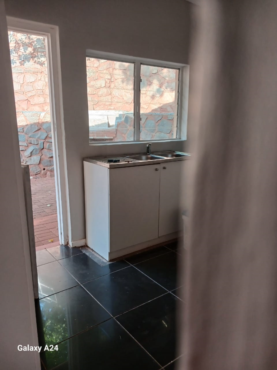 6 Bedroom Property for Sale in Yellowwood Park KwaZulu-Natal