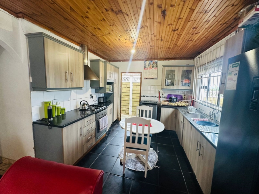 3 Bedroom Property for Sale in Glenwood KwaZulu-Natal