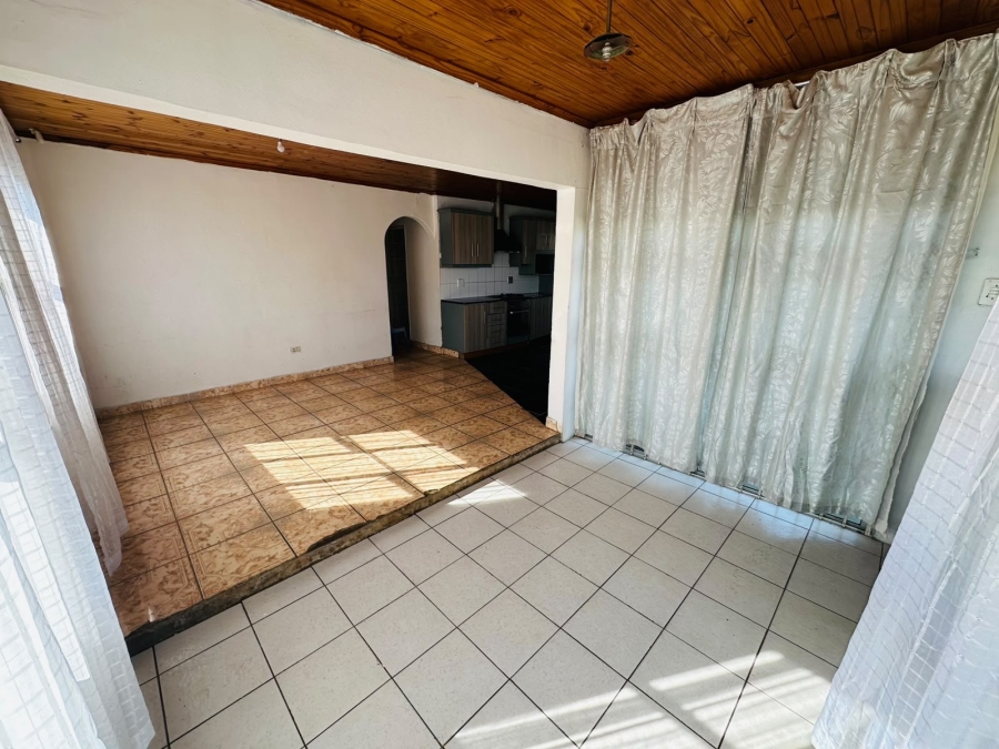 3 Bedroom Property for Sale in Glenwood KwaZulu-Natal
