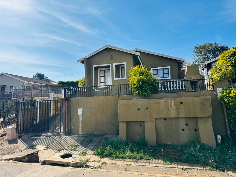 3 Bedroom Property for Sale in Glenwood KwaZulu-Natal