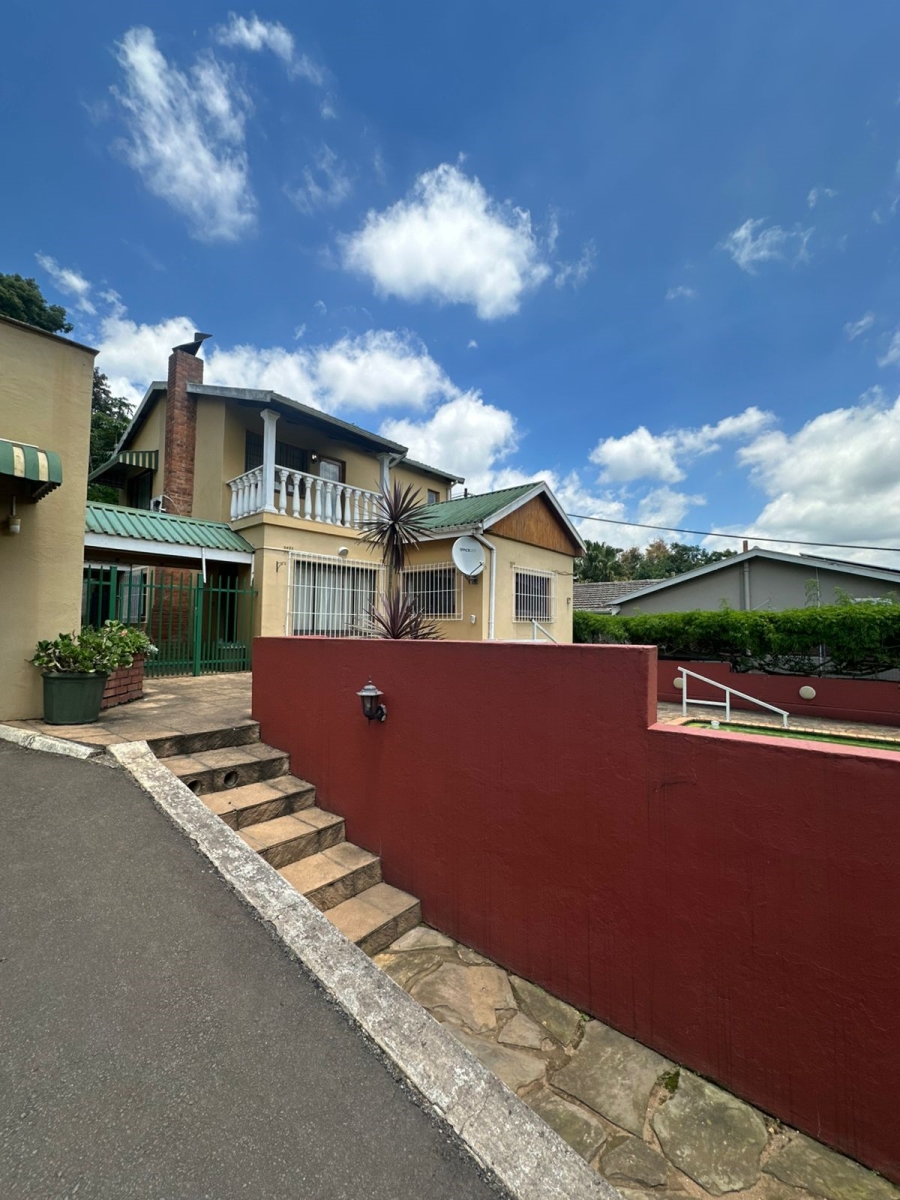 To Let 4 Bedroom Property for Rent in Montrose KwaZulu-Natal
