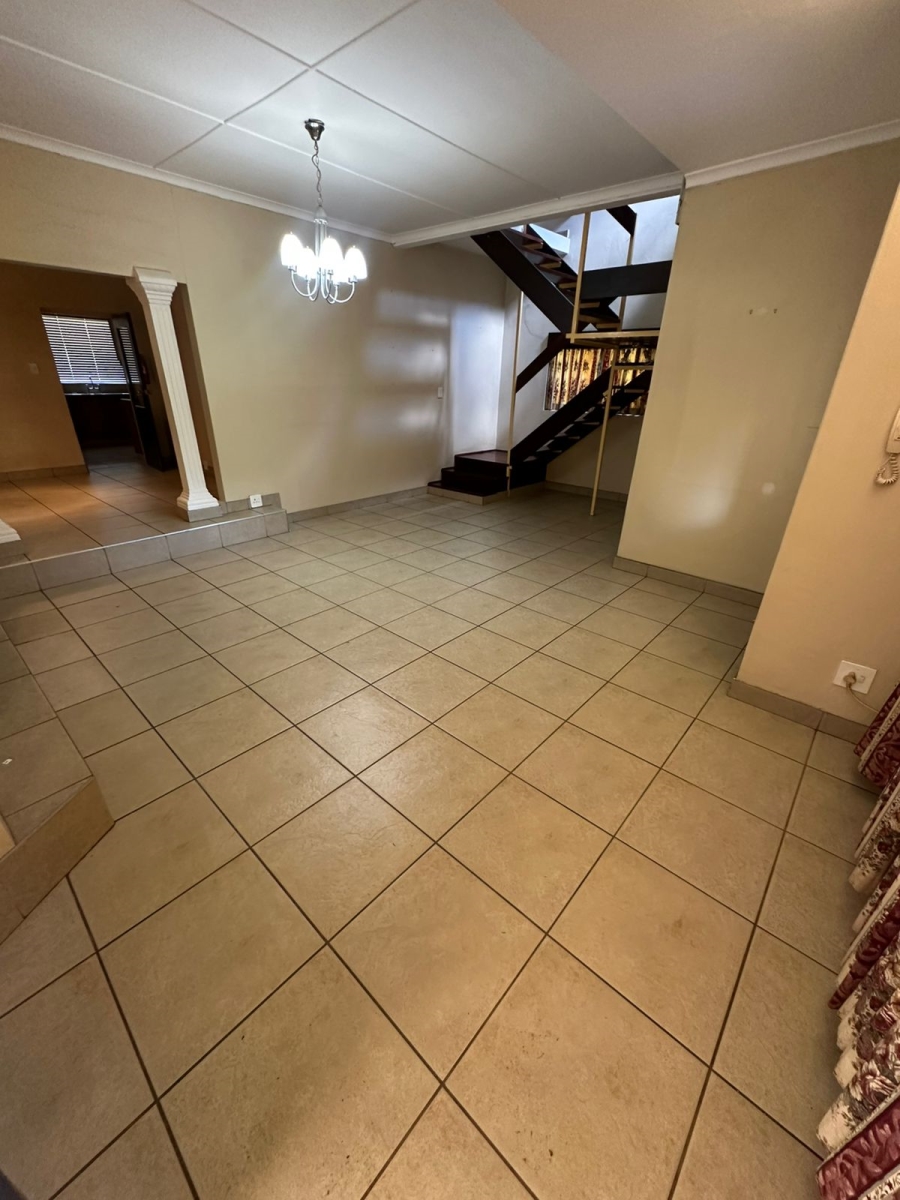 To Let 4 Bedroom Property for Rent in Montrose KwaZulu-Natal