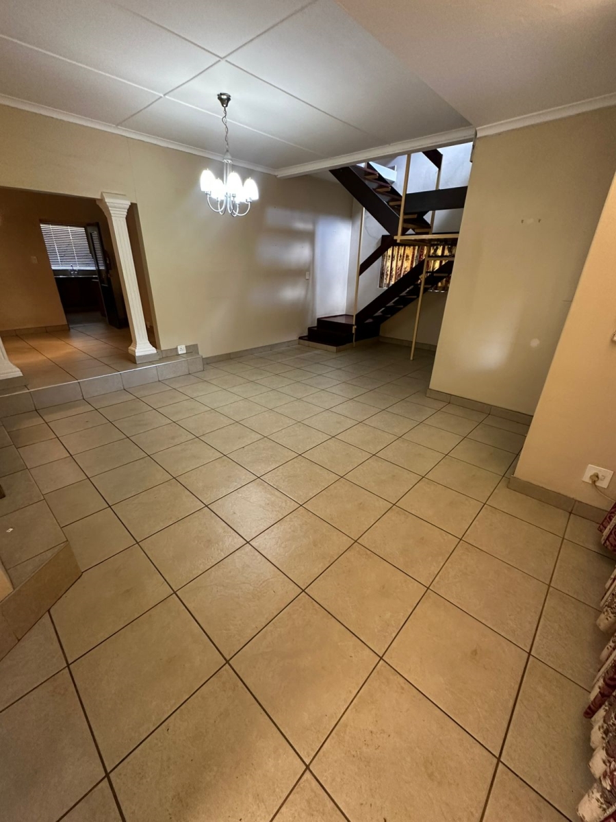 To Let 4 Bedroom Property for Rent in Montrose KwaZulu-Natal