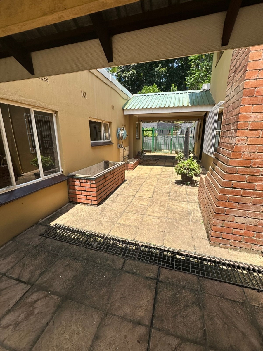 To Let 4 Bedroom Property for Rent in Montrose KwaZulu-Natal