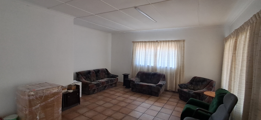 4 Bedroom Property for Sale in Pioneer Park KwaZulu-Natal