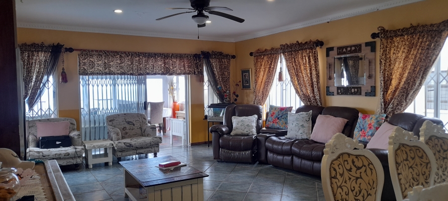 3 Bedroom Property for Sale in Uvongo KwaZulu-Natal