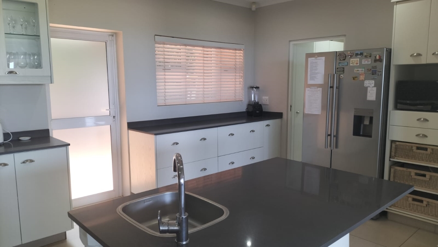 4 Bedroom Property for Sale in Ballito Central KwaZulu-Natal