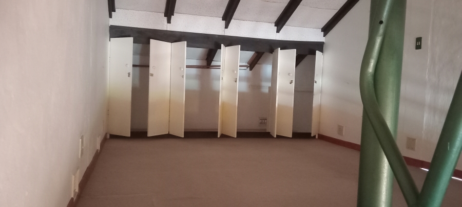 7 Bedroom Property for Sale in Uvongo KwaZulu-Natal