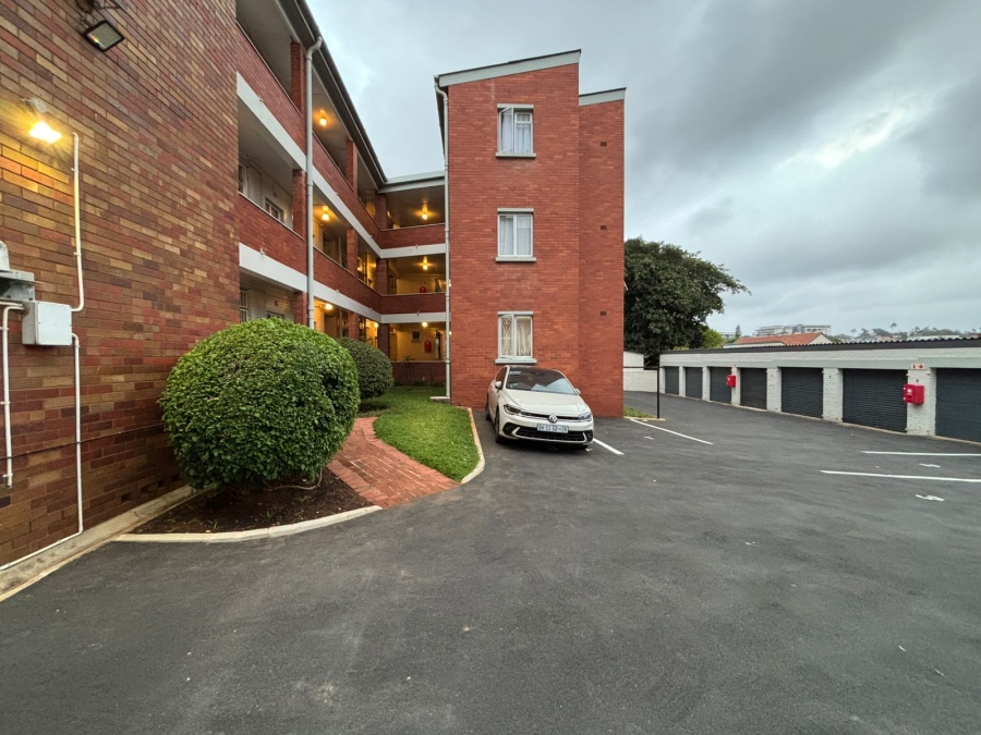 1 Bedroom Property for Sale in Essenwood KwaZulu-Natal